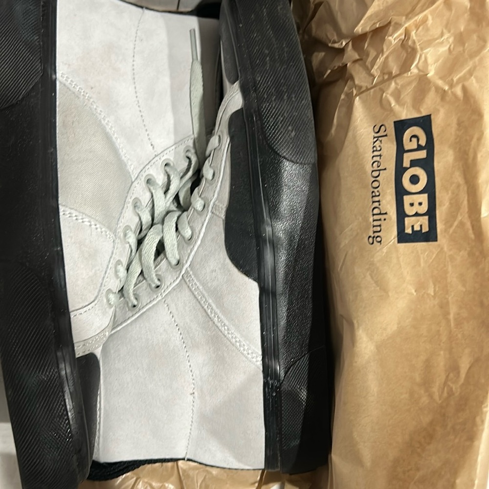 Globe Los Angered II Shoes 8 Undyed Black